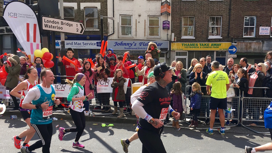 Kirsty Newman running for Team ICR in 2016 London Marathon