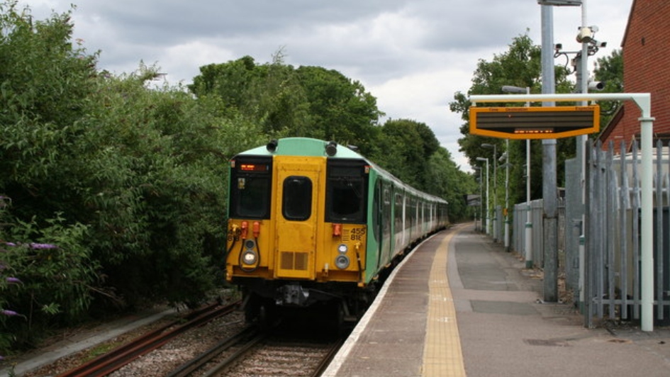 A train at Belmont station. Image credit: Dr Neil Clifton / CC BY-SA 2.0