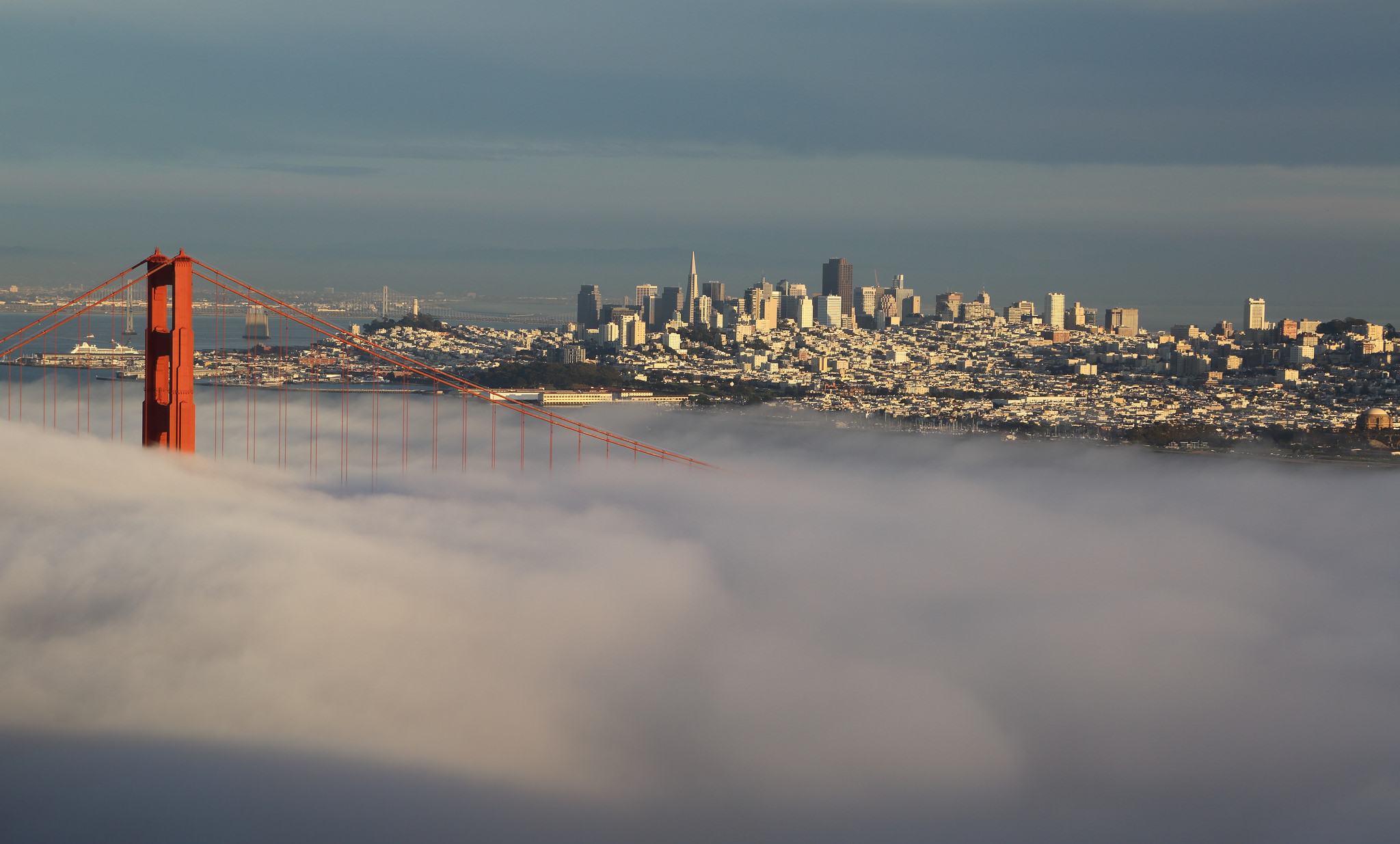 San Francisco skyline 16x9