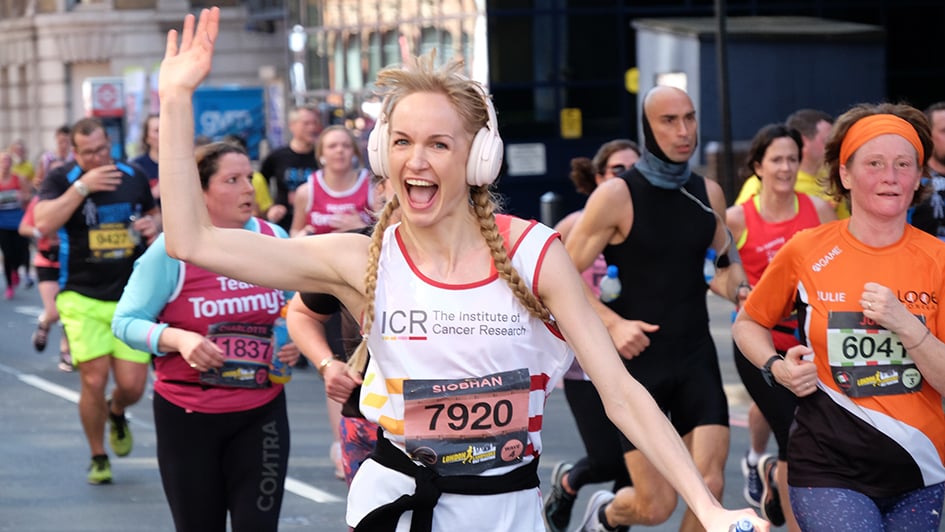 Siobhan running in the London Landmarks Half Marathon 2019