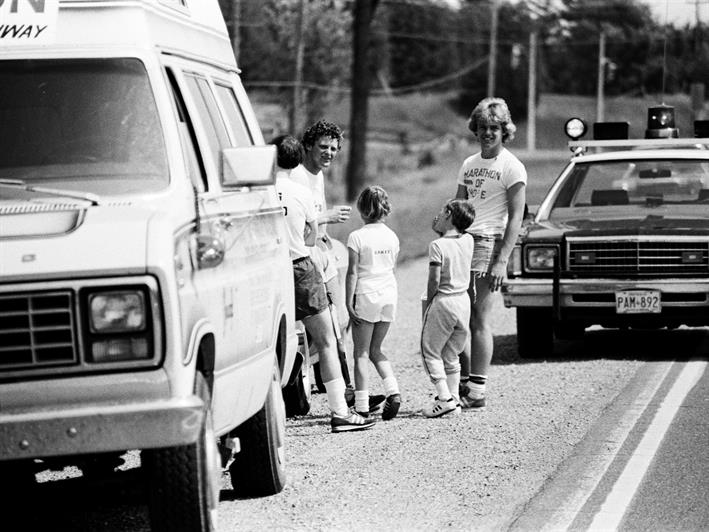  Terry Fox and Darrell Fox - Credit Terry Fox Foundation 